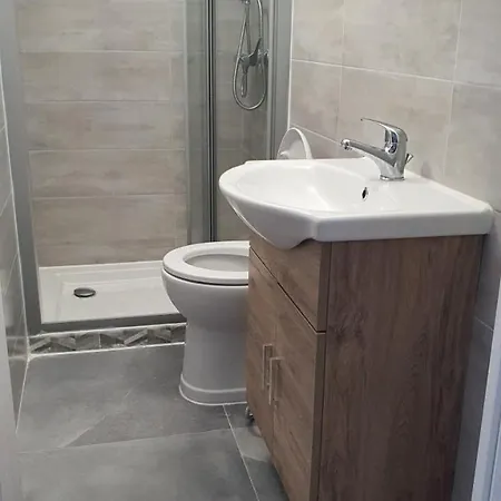 In With Private Bathrooms *